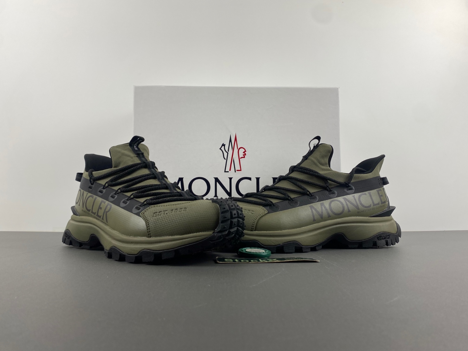 Moncler Trailgrip Lite 2 Sneakers  MC-005