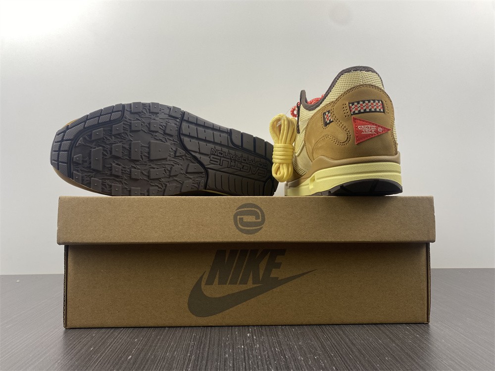 Travis Scott Nike Air Max 1 DO9392-701
