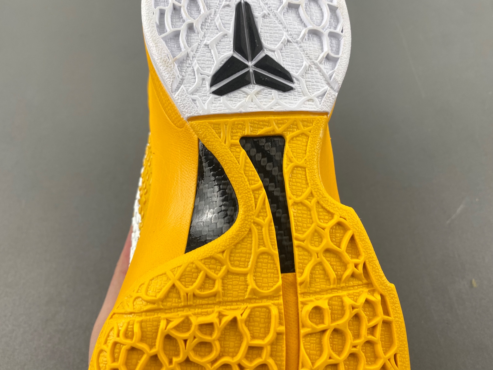 Nike Kobe 6 Protro    CW2190-501