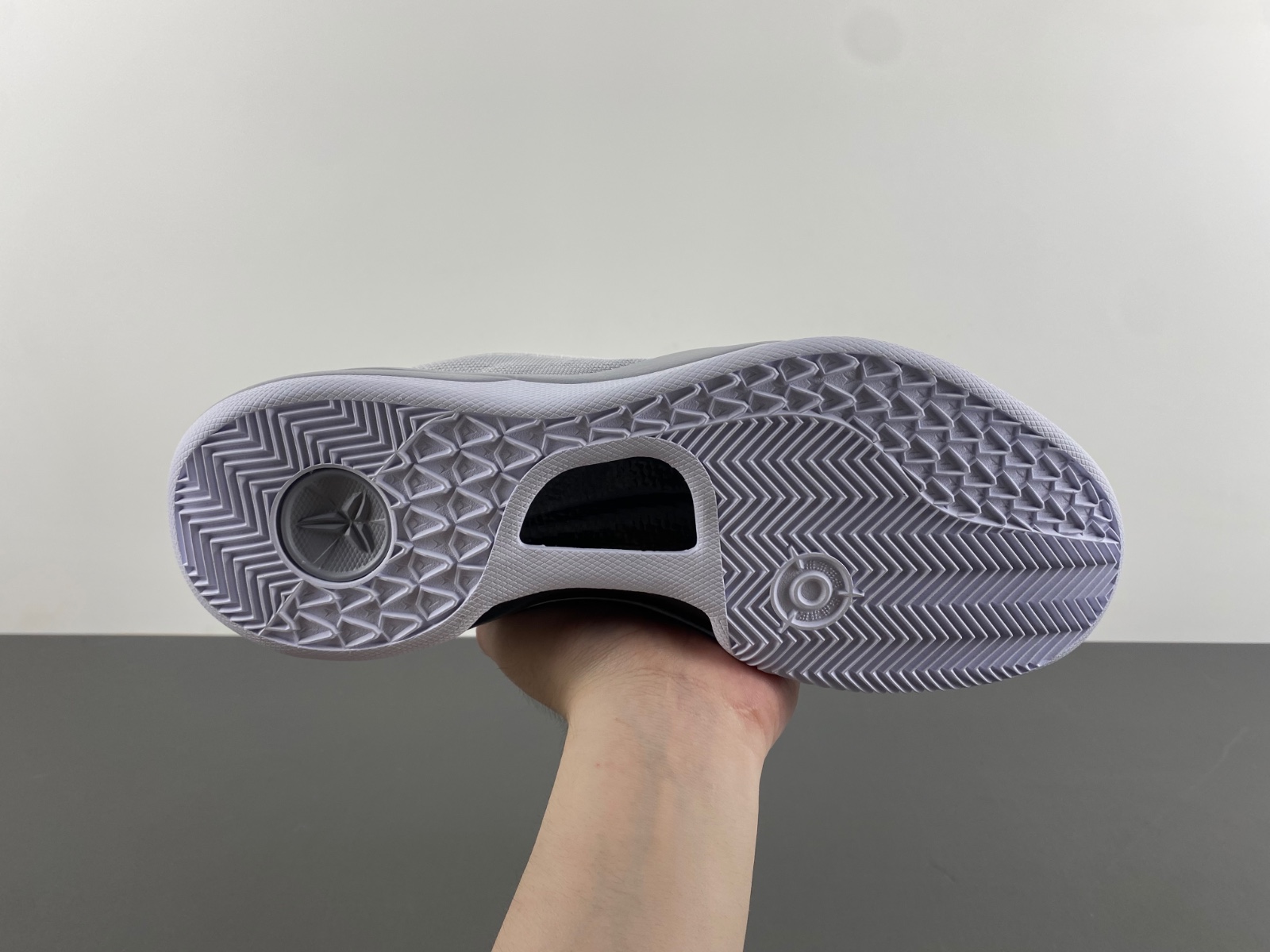 Zoom Kobe 6  HF9550-002