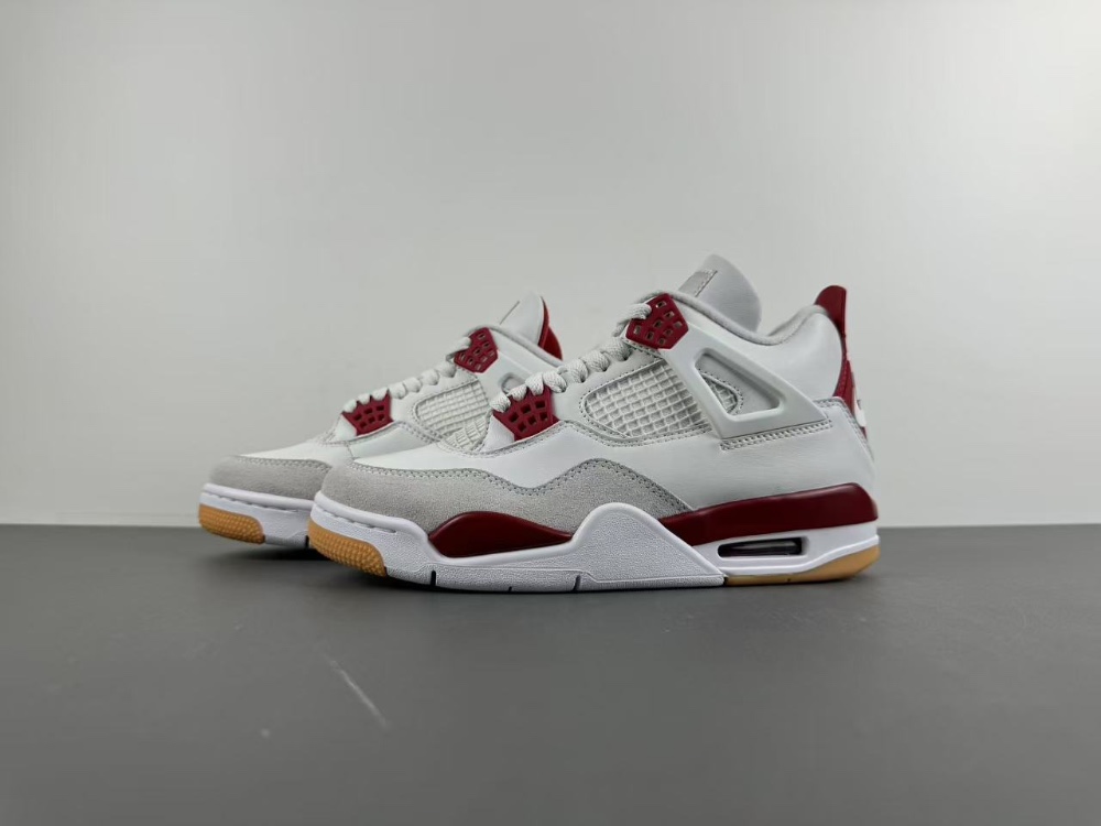 Nike SB x Air Jordan 4 Retro SP 'Varsity Red' SB DR5415-106