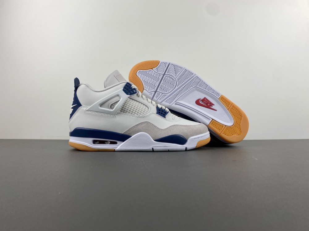 Nike SB x Air Jordan 4 “Navy”DR5415-100