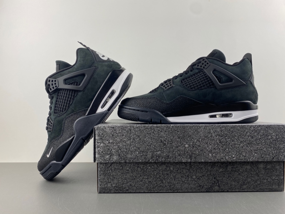 Nigel Sylvester x Air Jordan 4  HF4340-001