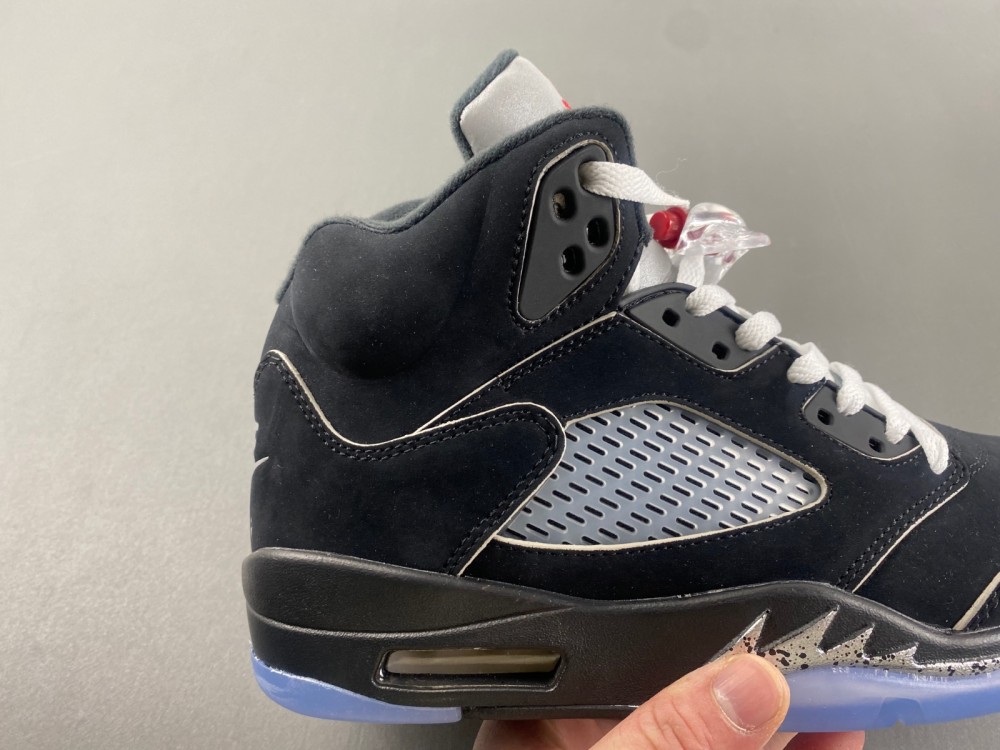 Air Jordan 5 “Black Metallic Reimagined”HF3975-001