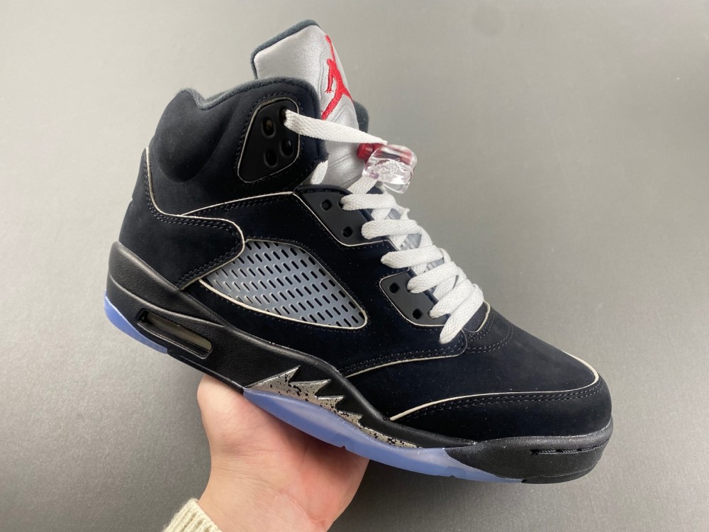 Air Jordan 5 “Black Metallic Reimagined”HF3975-001