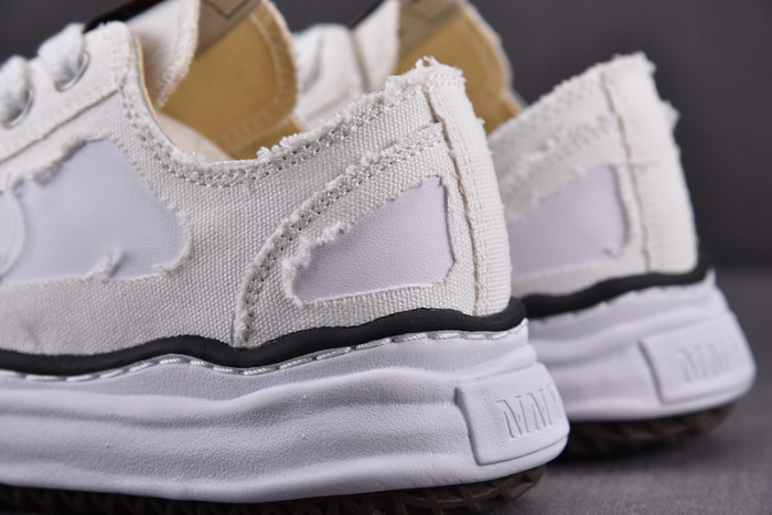 Maison Mihara Yasuhiro Low-Top Sneakers MMY-041