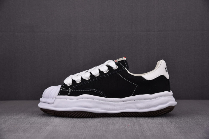 Maison Mihara Yasuhiro Low-Top Sneakers MMY-042