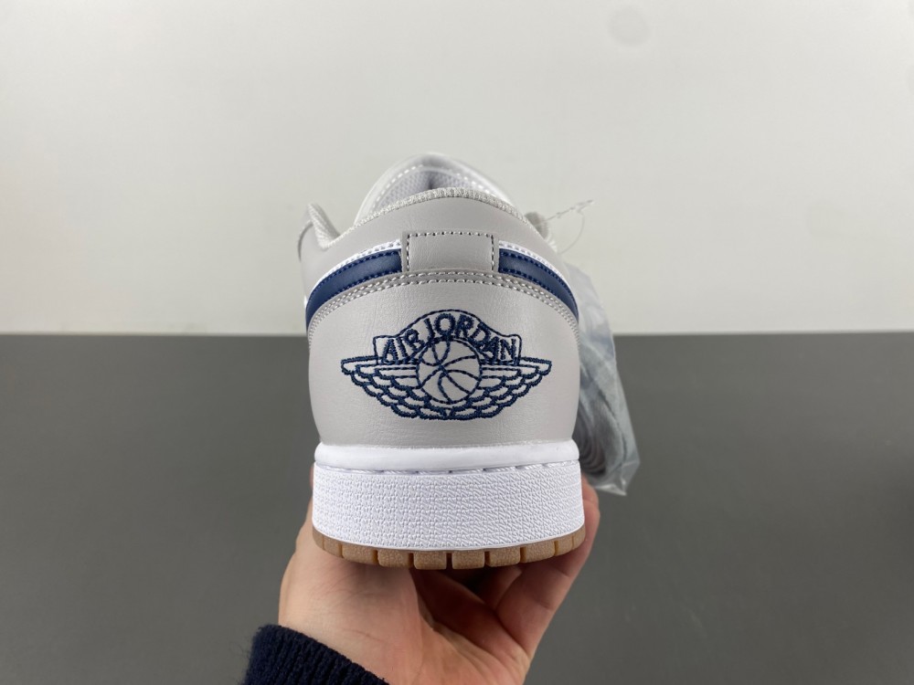Air Jordan 1 Low