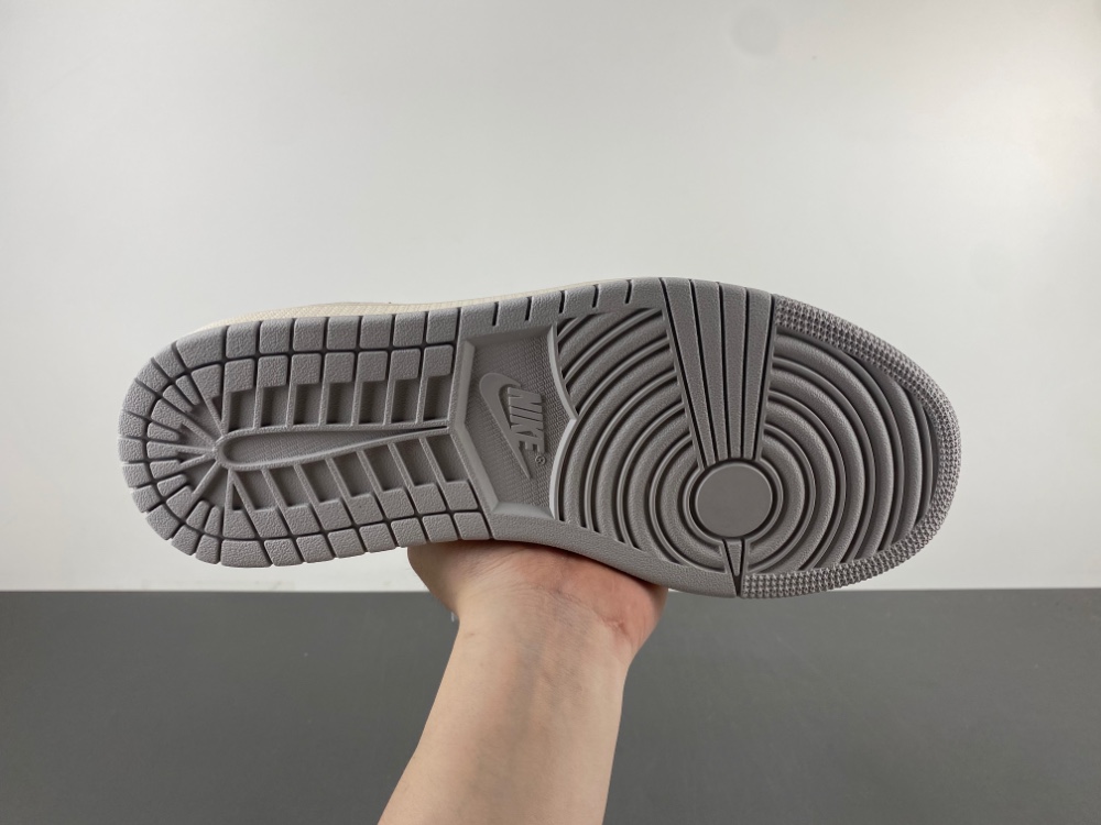 Travis Scott x Air Jordan 1 ” Reverse Mocha “ TS