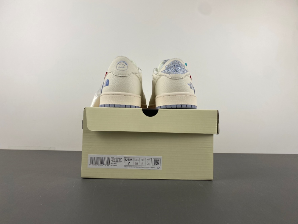 Travis Scott x Air Jordan 1 Low