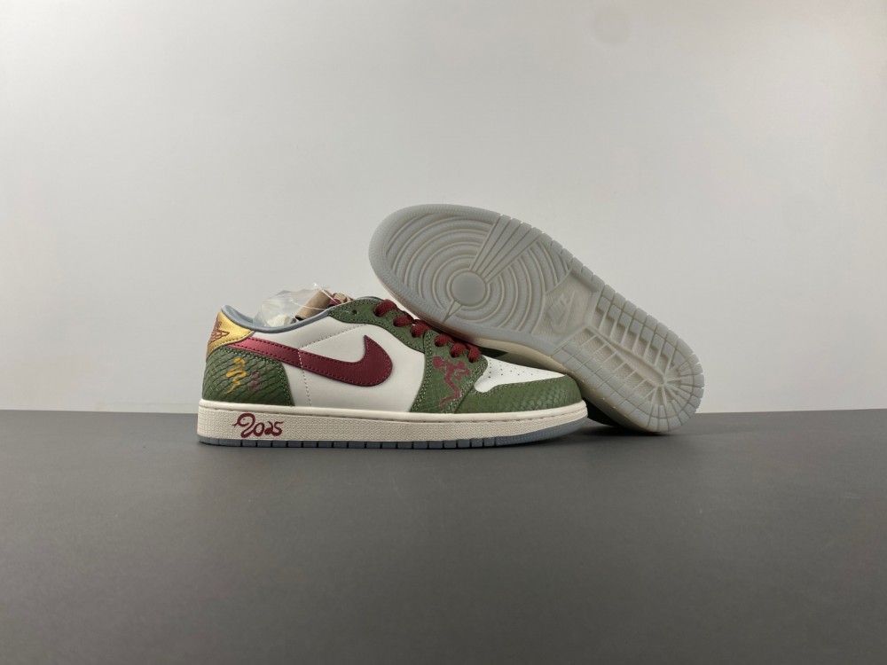 Air Jordan 1 Retro Low OG 