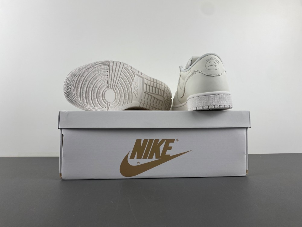 Travis Scott x Air Jordan 1 Low