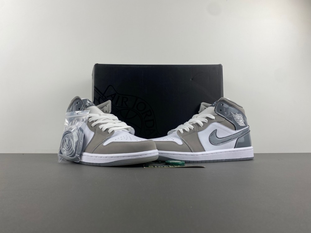 Air Jordan 1 Mid SE