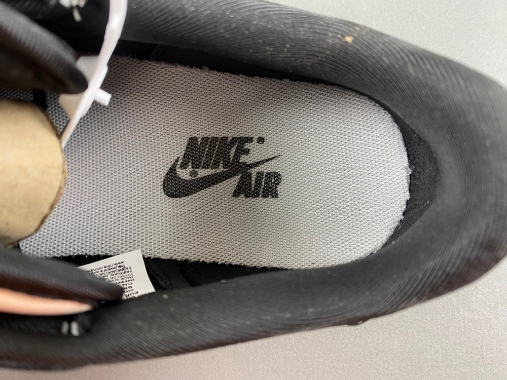 Travis Scott x Air Jordan LV