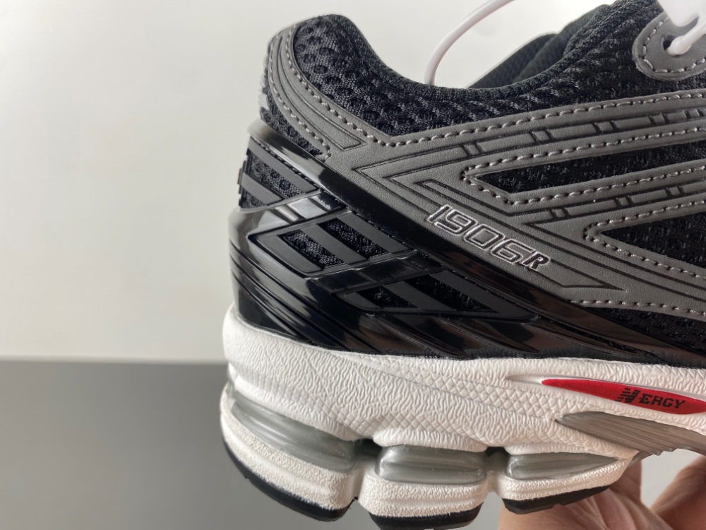 New Balance 1906A  U1906RCB