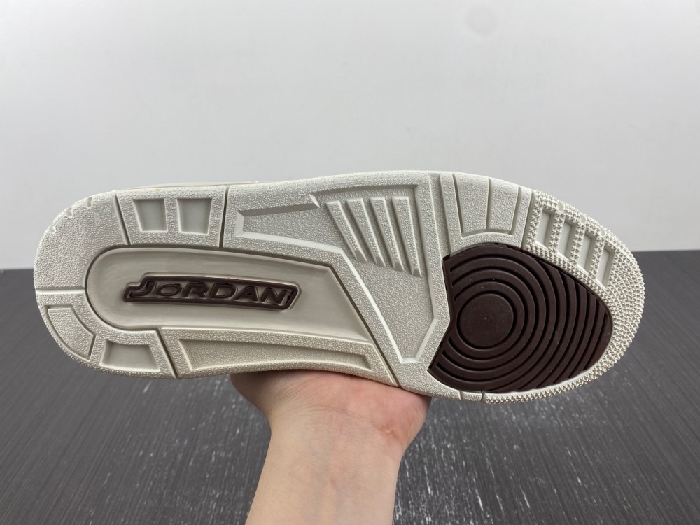 Travis Scott x Air Jordan 3 “Palomino”136064-668