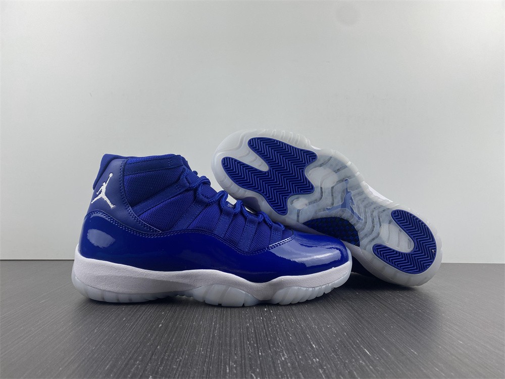 Air Jordan 11 AT7802