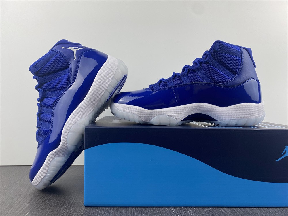Air Jordan 11 AT7802