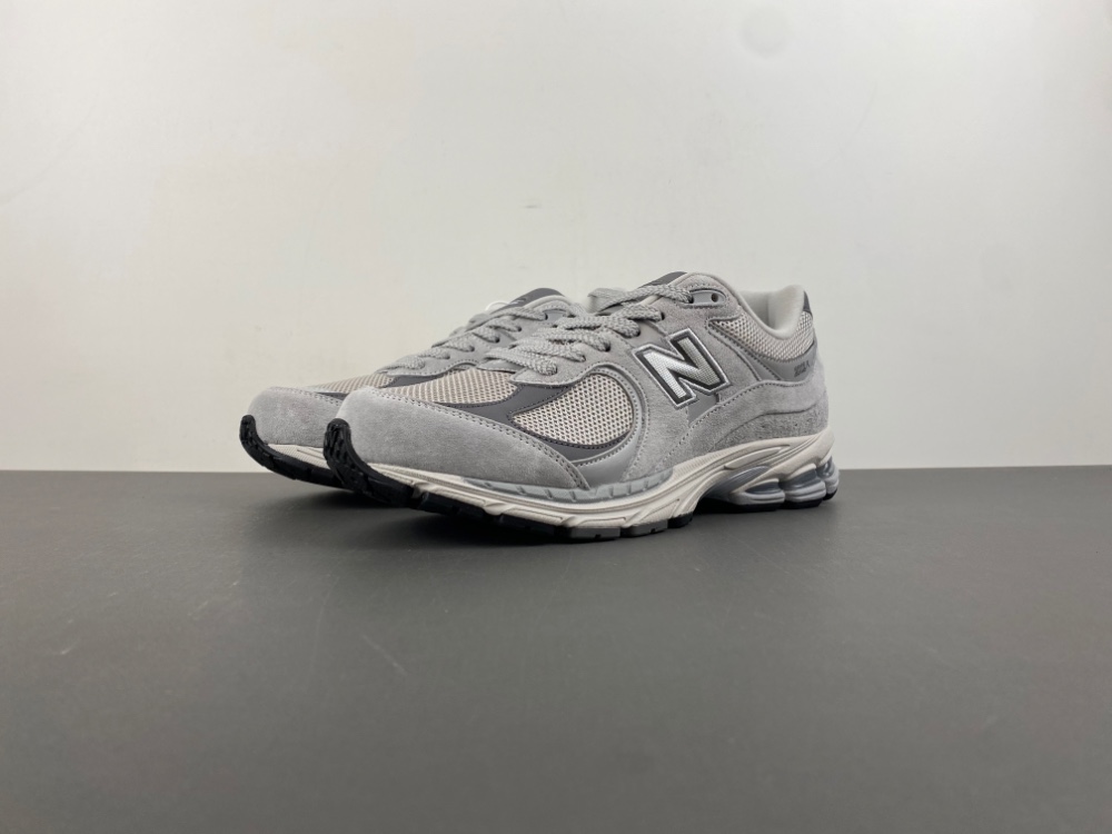 new balance NB ML2002R0