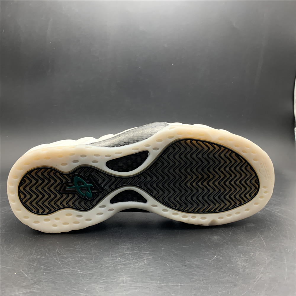 Nike Air Foamposite AA3963-101