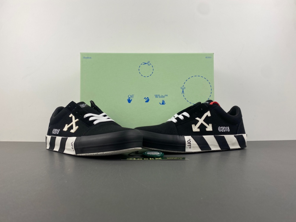 OFF-WHITE Vulc Low Updated Stripes Black