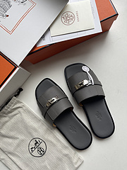 Gabriel sandal
