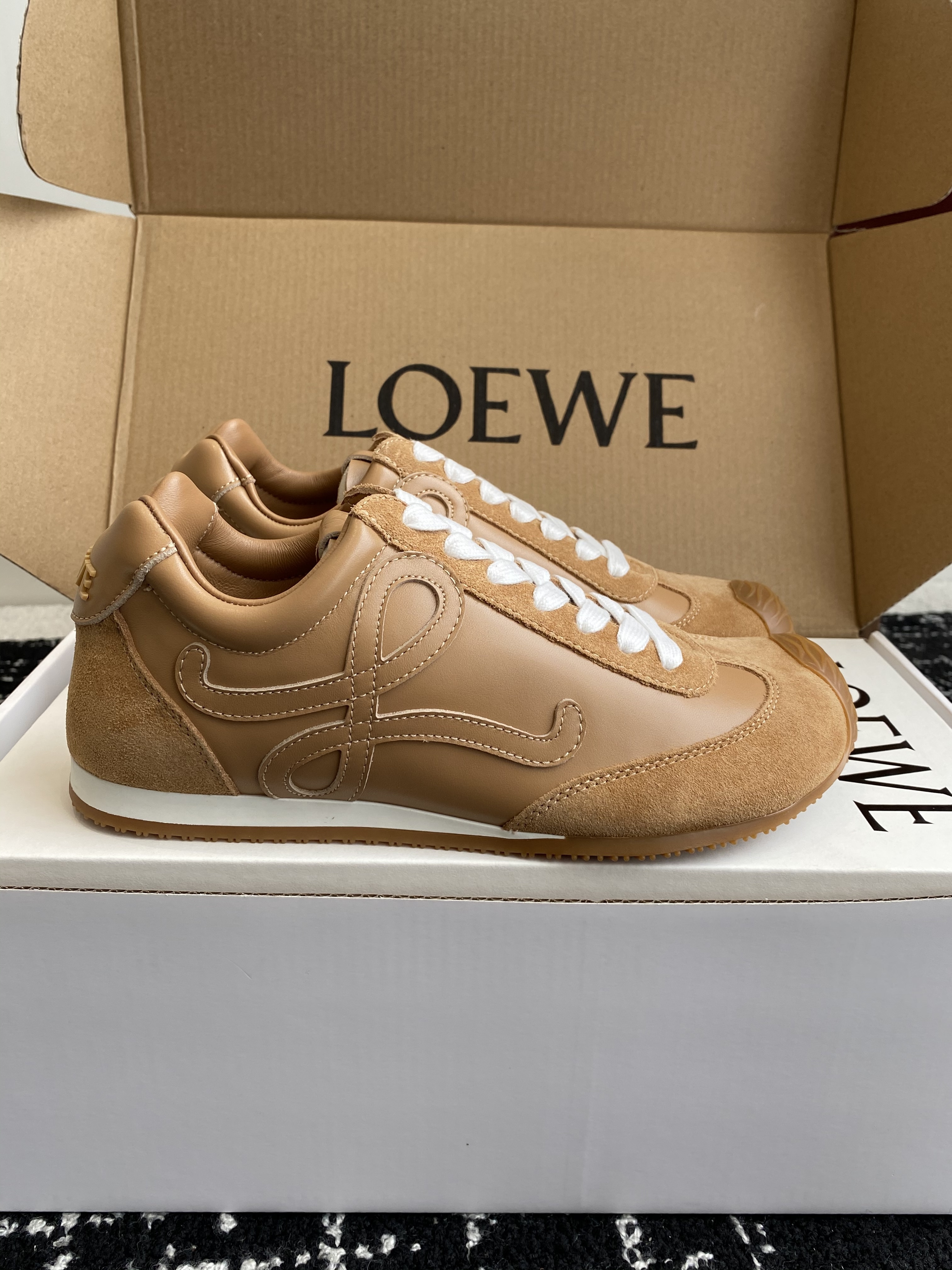 Loewe Sneakers