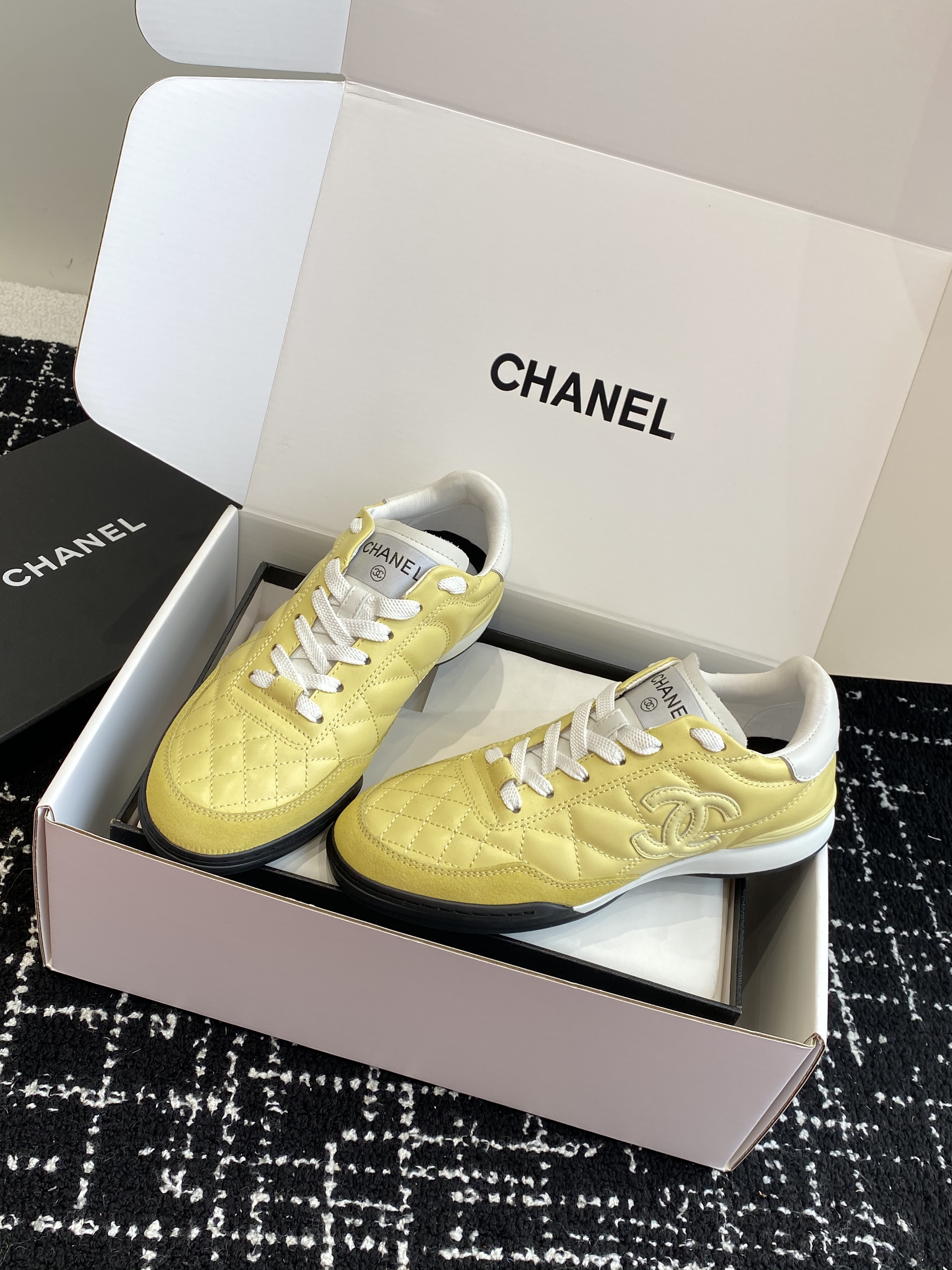 Chanel Trainer