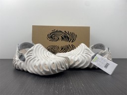 Salehe Bembury x Crocs