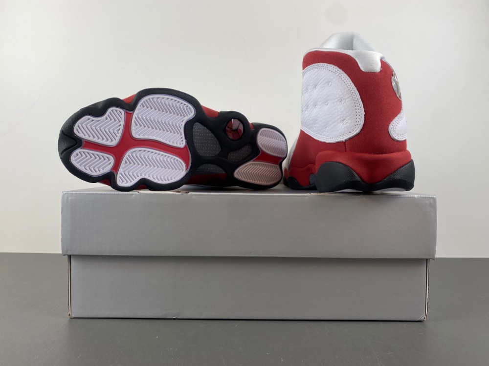 Nike Air Jordan 13 Retro“Chicago”