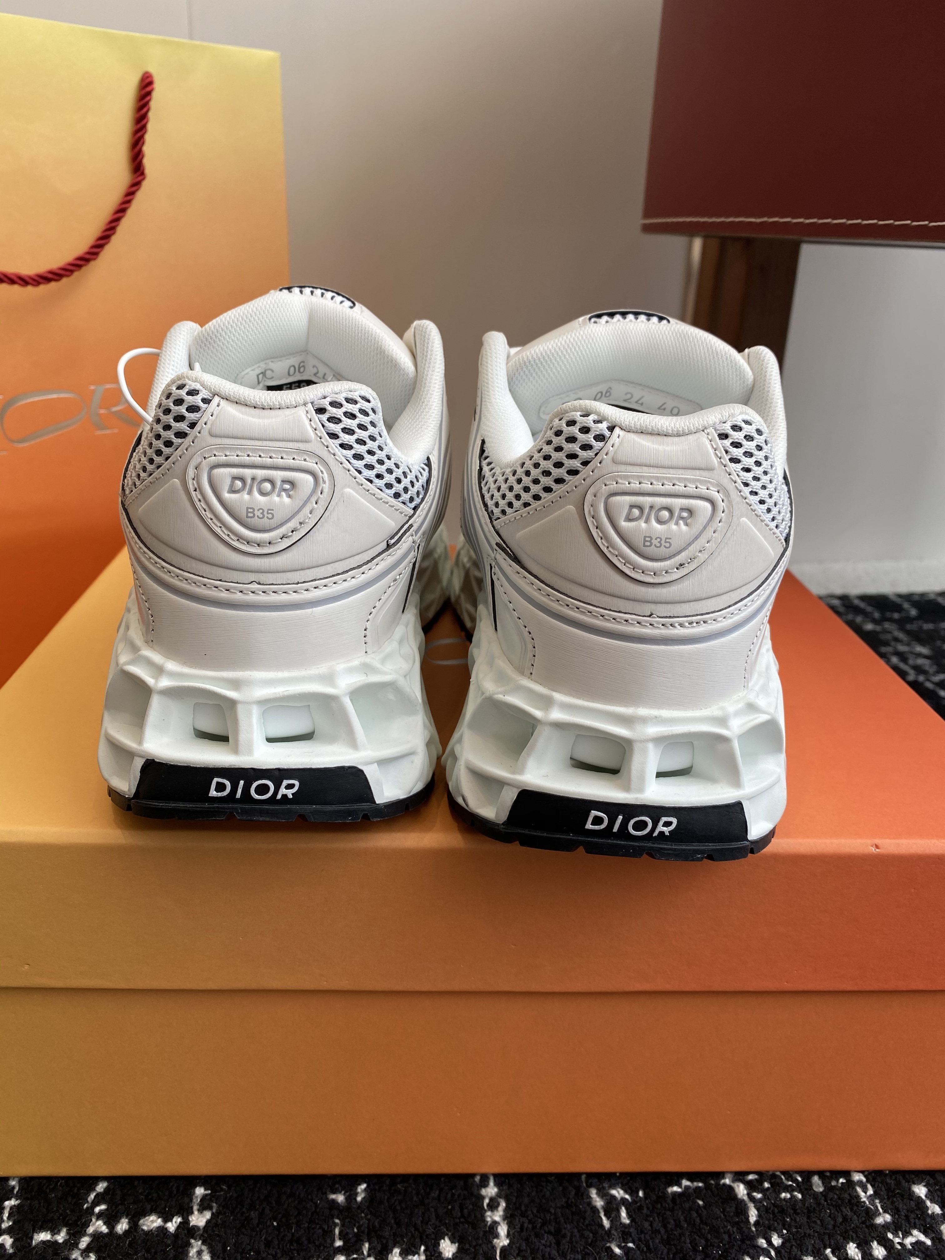 DIOR B35 SNEAKER