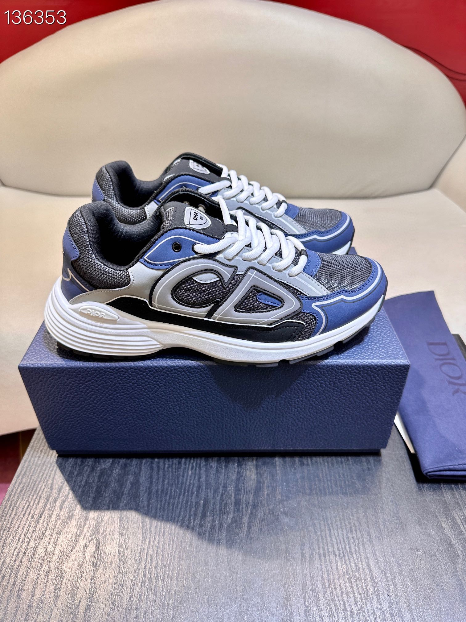 DIOR B30 SNEAKER