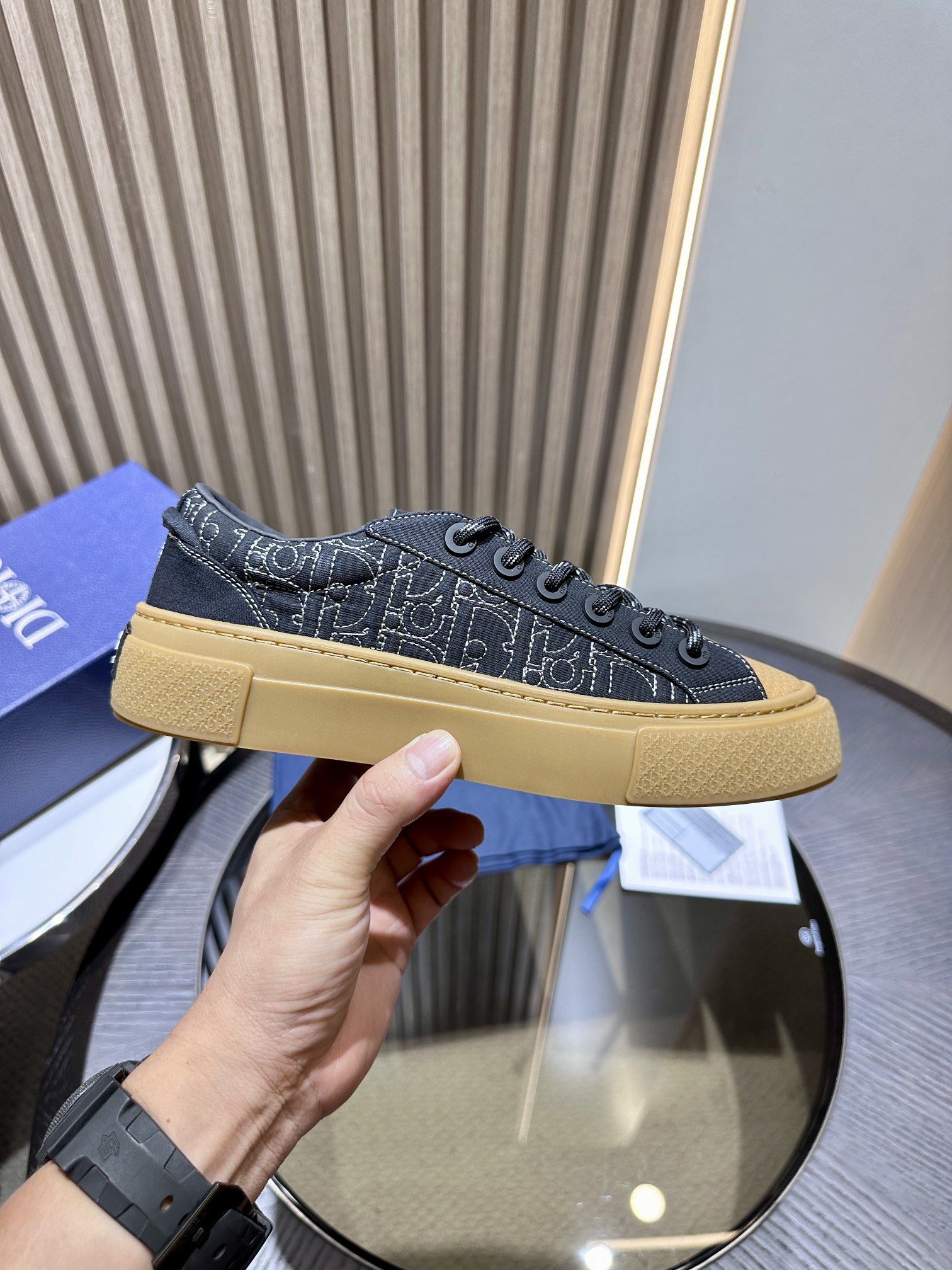 DIOR B33 SNEAKER