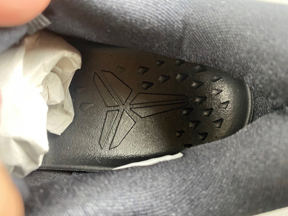 Nike Kobe 8 Protro “Hollywood Night”HF9550-101