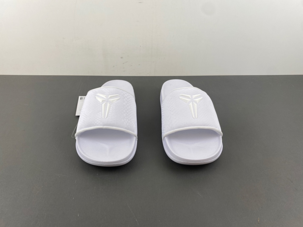 Nike Kobe Offcourt Slides IF2870-100