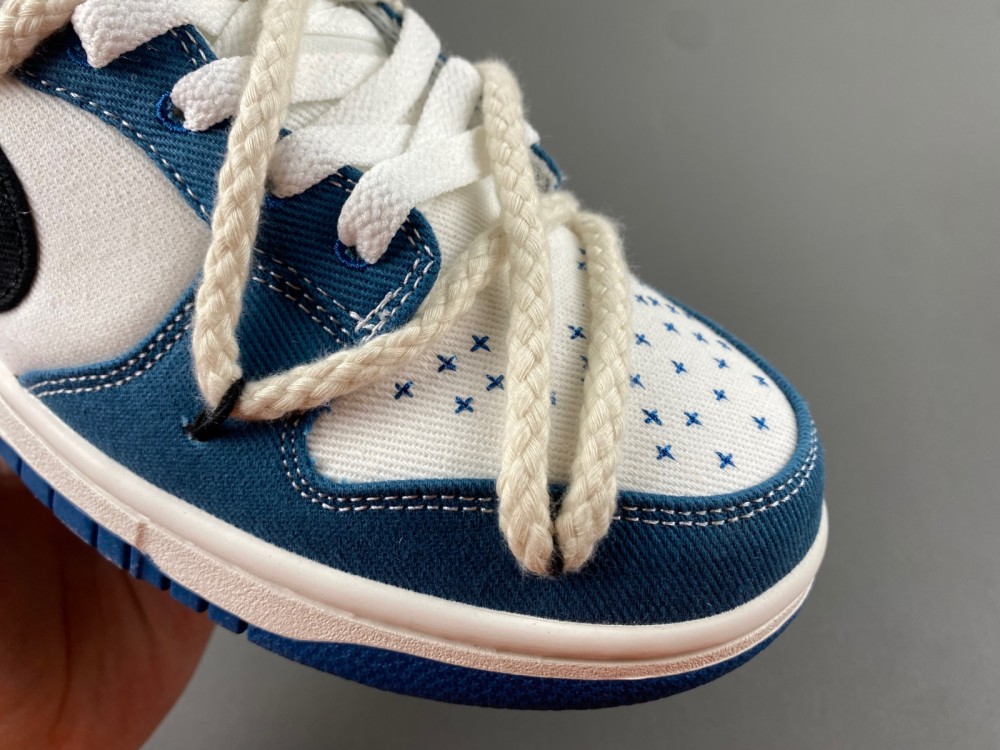 Nike Dunk Low DV0834-101