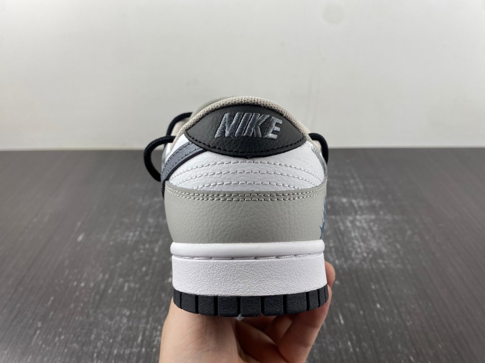 Nike SB Dunk Low FD0661-100