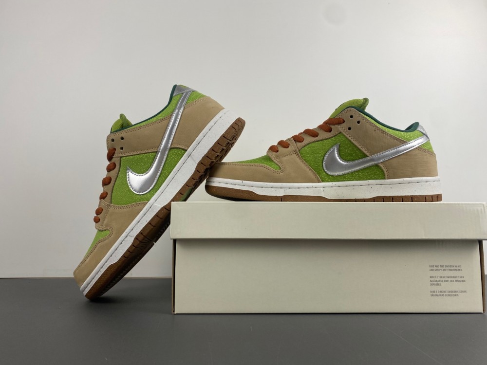 Nike SB Dunk Low “Escargot”FQ7585-200