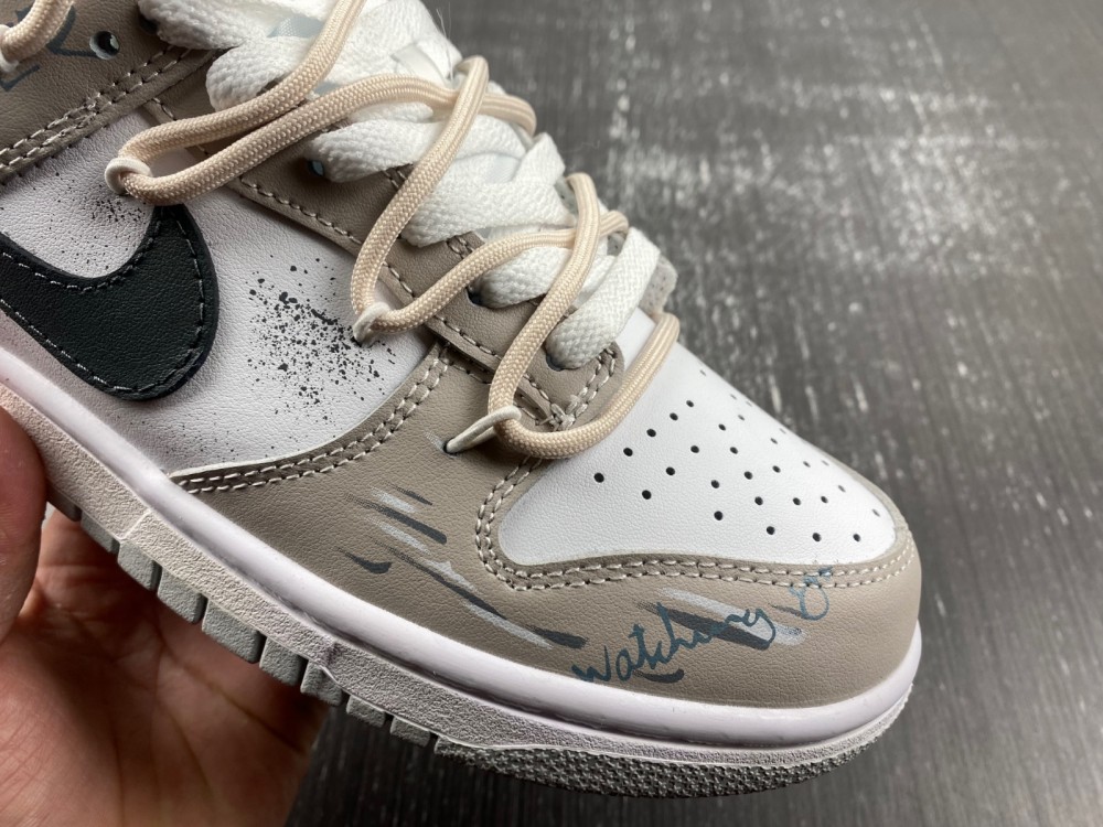 Nike Dunk Low DV0831-102