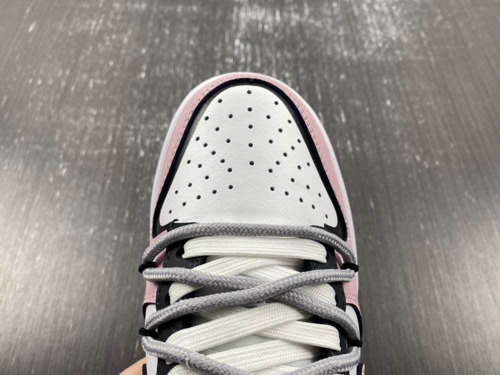 Nike Dunk Low DV0831-103