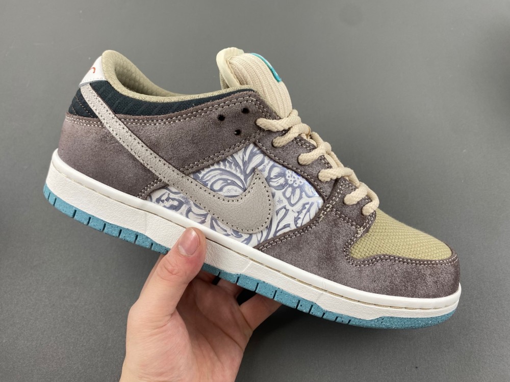 Nike SB Dunk Low “Big Money Savings FZ3129-200