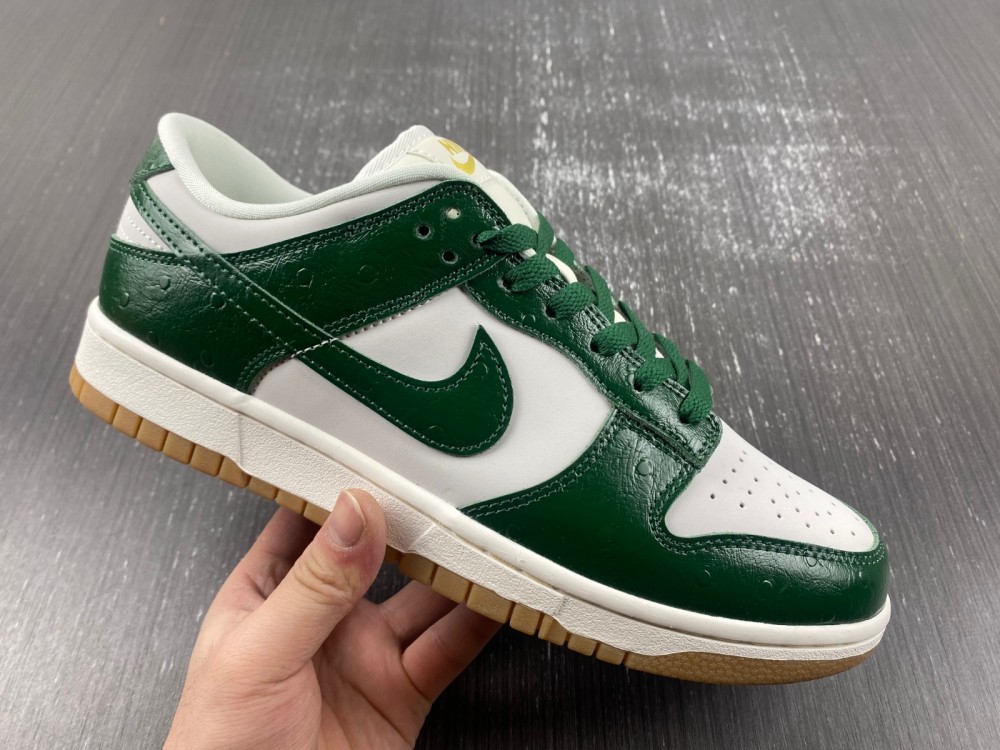 Nike Dunk Low LX “Gorge Green” DV0834-102