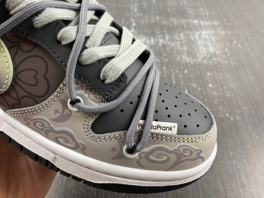 Nike Dunk Low MOON DV0831-104