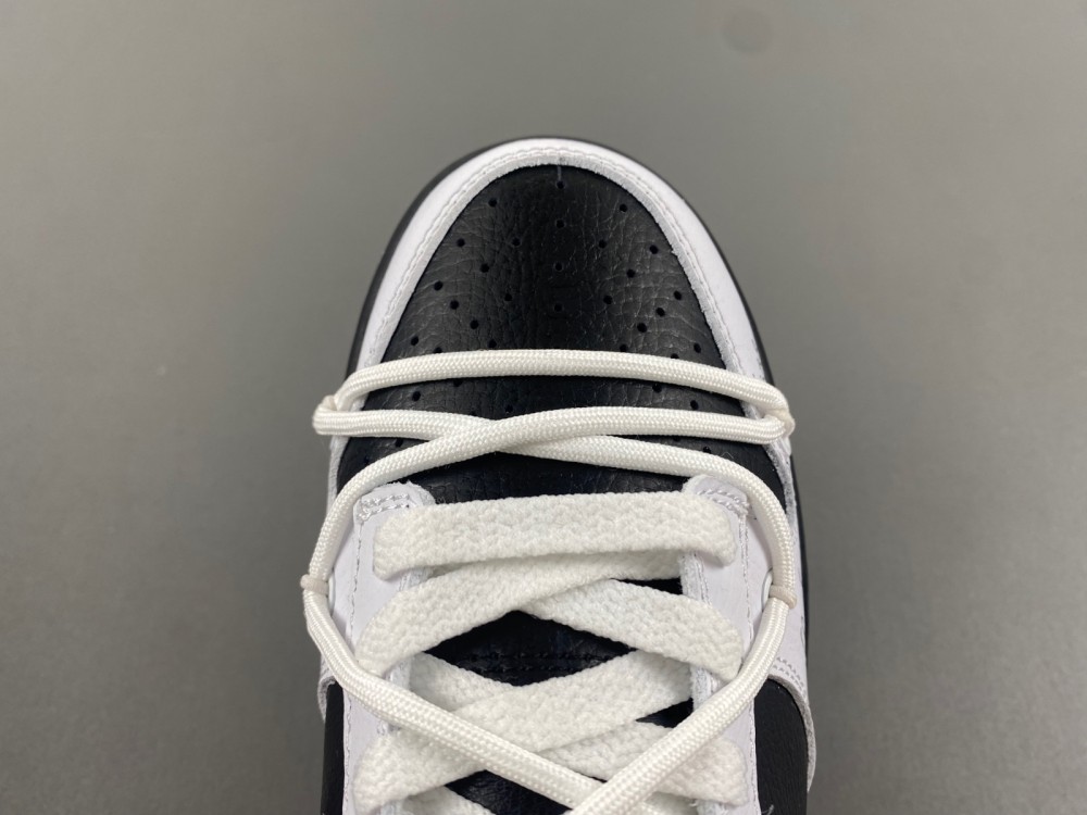 Nike Dunk Low “Reverse Panda FD9064-011