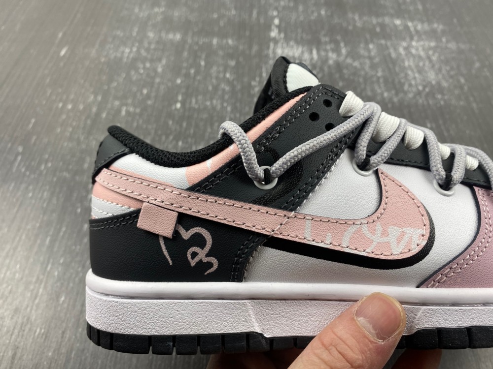 Nike Dunk Low DV0831-103