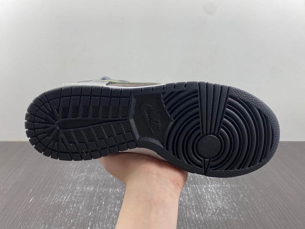 Nike Dunk Low MOON DV0831-104