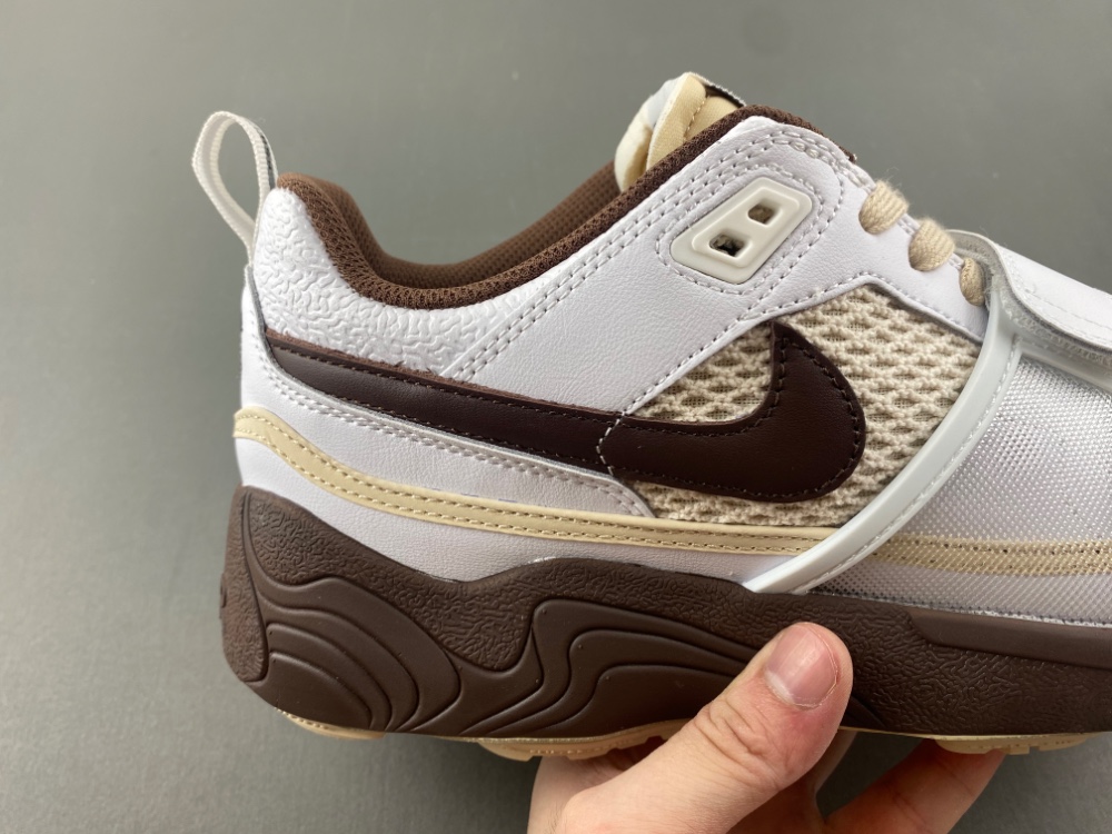 Travis Scott x Nike Zoom HQ3073-100