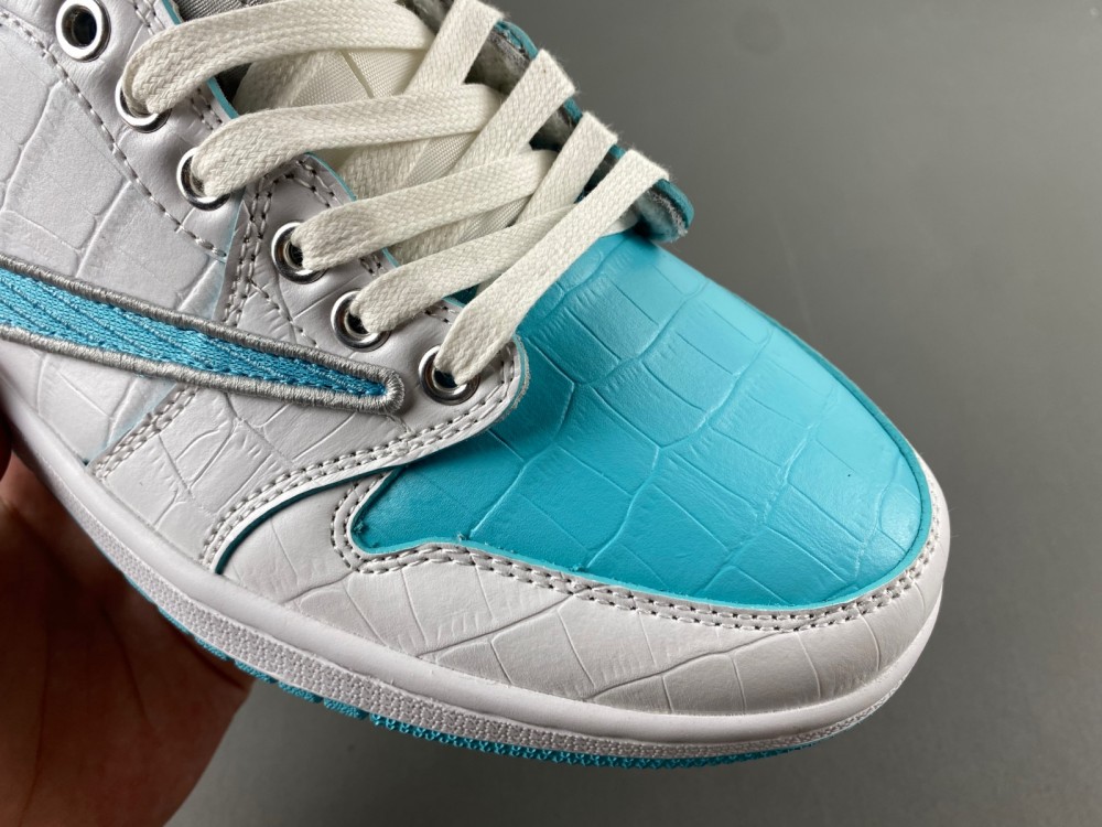 Travis Scott x Air Jordan 1 DM7866-771