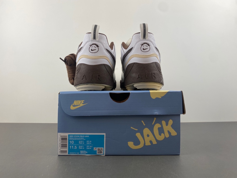 Travis Scott x Nike Zoom HQ3073-100