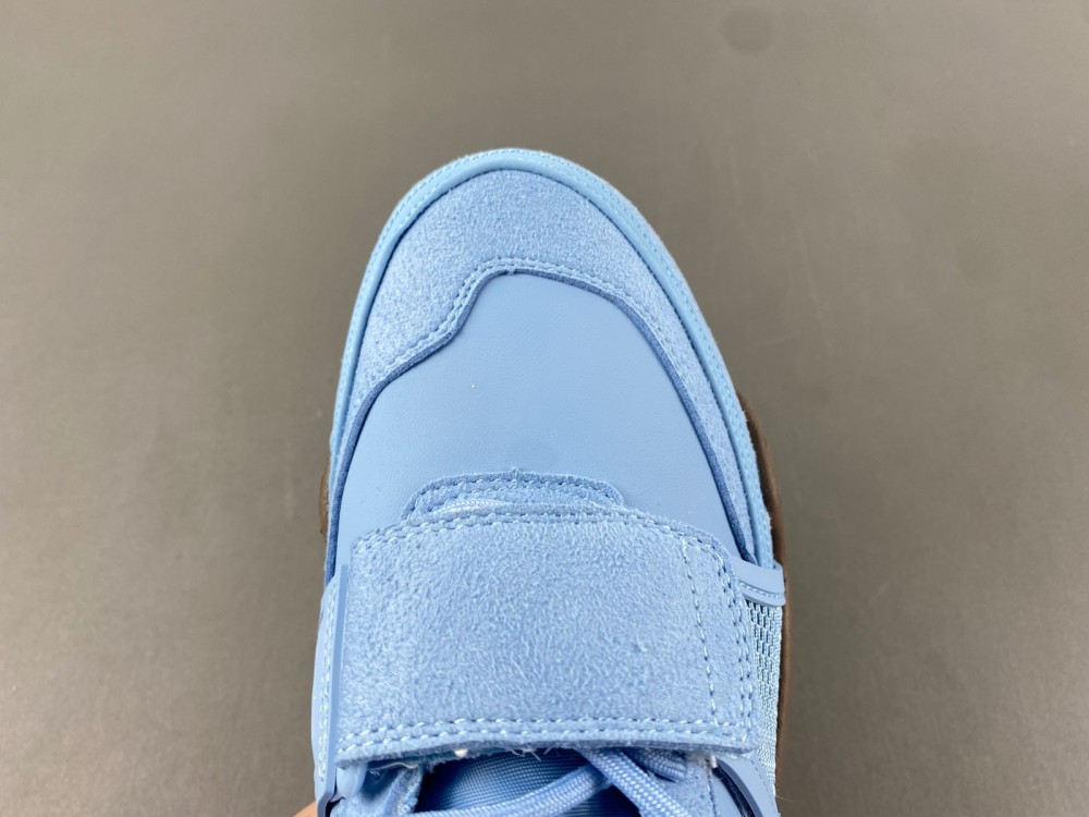 Nike Travis Scott HQ3072-400